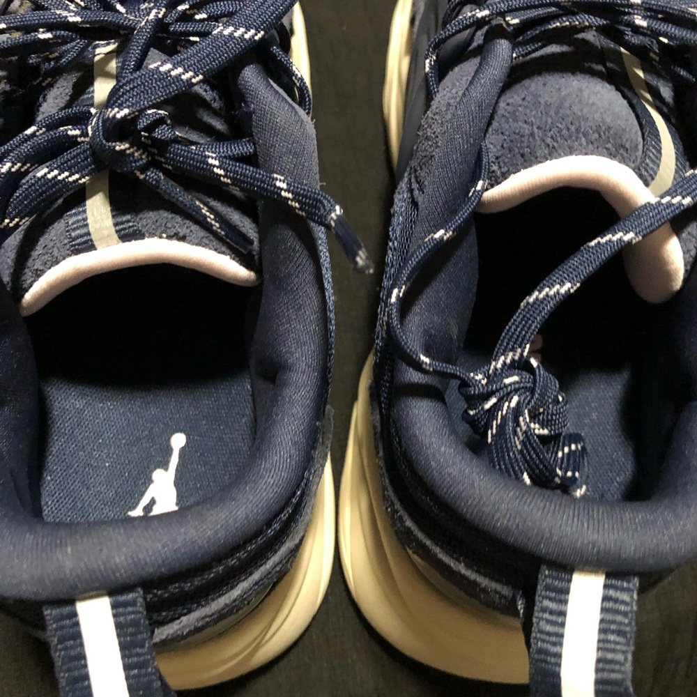 Nike Jordan Trunner O/S Midnight Navy Youth Size 4.5 - II6531-400 NWOT no box - Picture 4 of 5